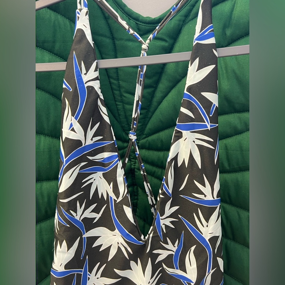 NWT (Hygienic liner attached) Mikoh bird of paradise one pc swimsuit. Blk/Blue - Picture 2 of 5